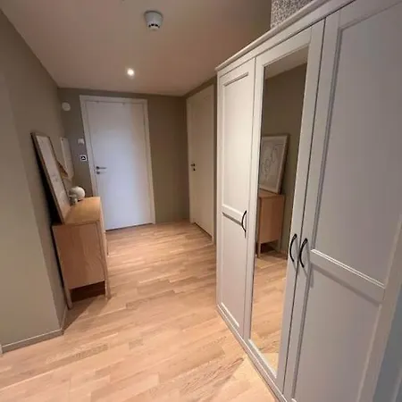 Apartment Modern And With Private Balcony